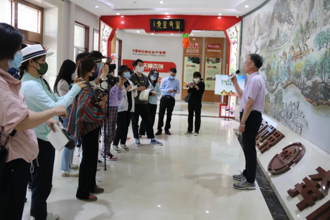 56763d6fbad61e4ea25076532d970700.jpg 56763d6fbad61e4ea25076532d970700.jpg