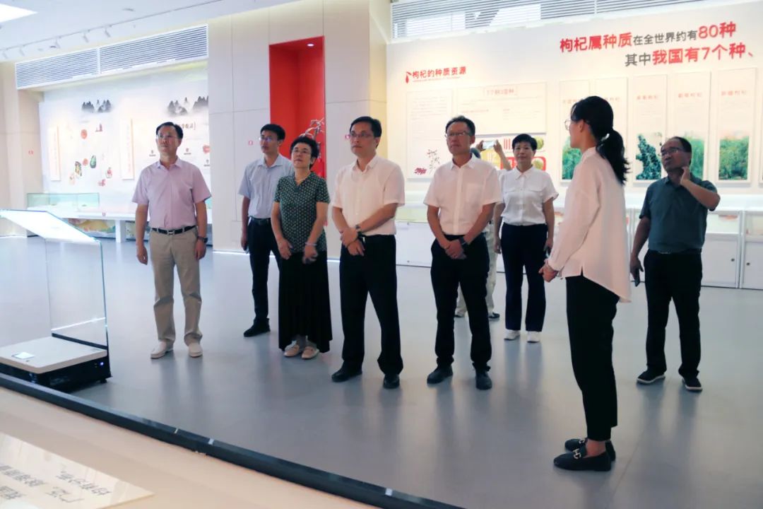 e71490118c0329f4349daa56c068d8ae.jpg e71490118c0329f4349daa56c068d8ae.jpg