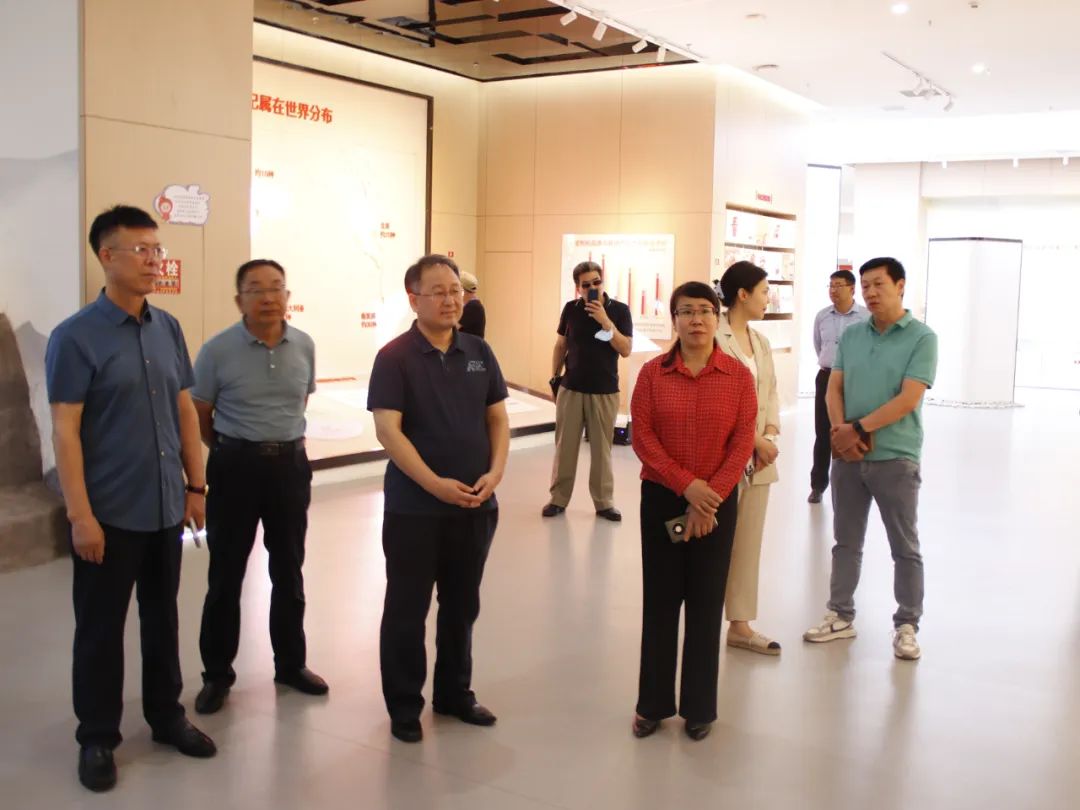 82eb8db09115a5af7941f021cf081e30.jpg 82eb8db09115a5af7941f021cf081e30.jpg