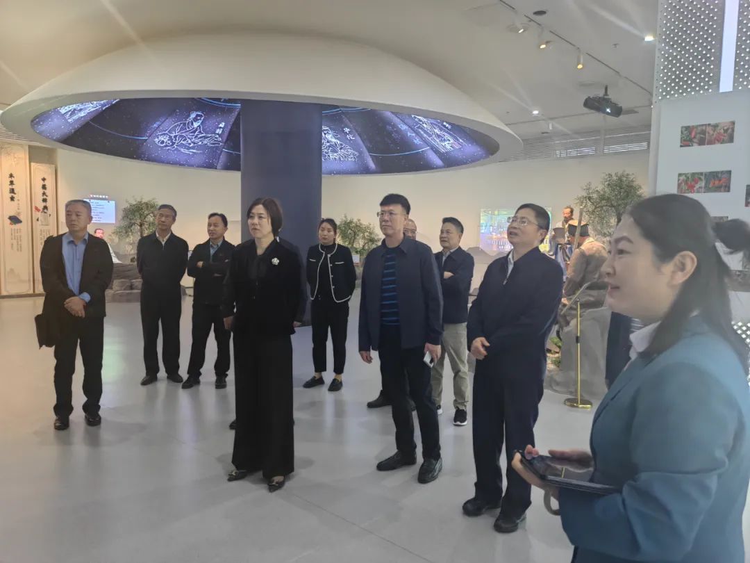 bb1a55f0618c76761f7e20bdaf1f771f.jpg bb1a55f0618c76761f7e20bdaf1f771f.jpg