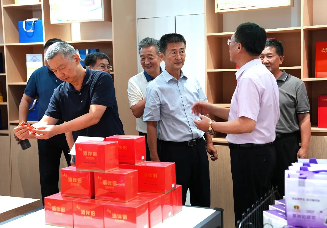 70c3aac91f8ed7c6ec5b6143568f5aac.jpg 70c3aac91f8ed7c6ec5b6143568f5aac.jpg