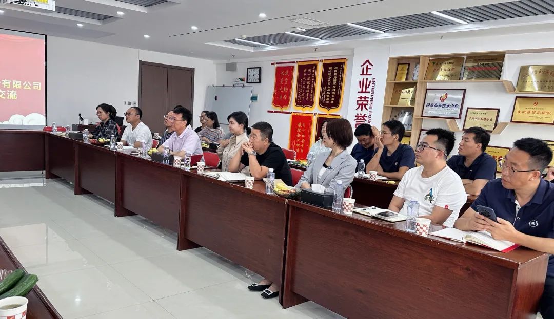 4b0b0d5908a45966c8bf19effd94d7be.jpg 4b0b0d5908a45966c8bf19effd94d7be.jpg